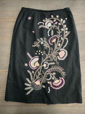 Vintage Floral Embroidered Pencil Skirt